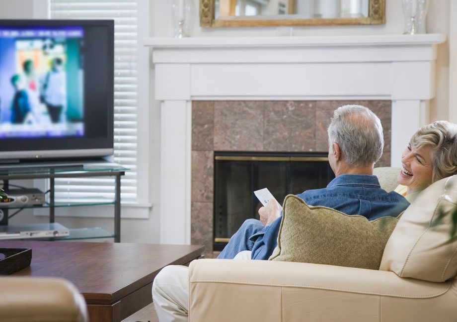 Mały telewizor dla seniora – Samsung LG Sony – Jaki wybrać ?